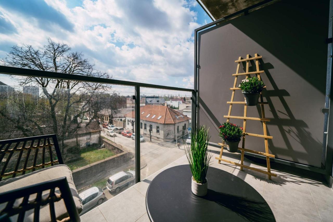 Luxury Apartment W. City Views In Kosice Old Town Εξωτερικό φωτογραφία